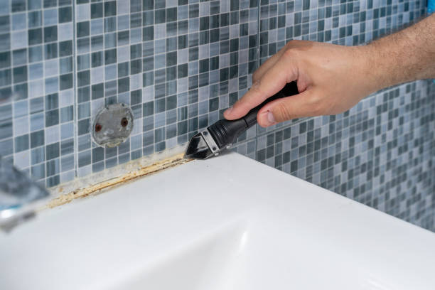 Best Water Damage Restoration  in Willow Creek, CA